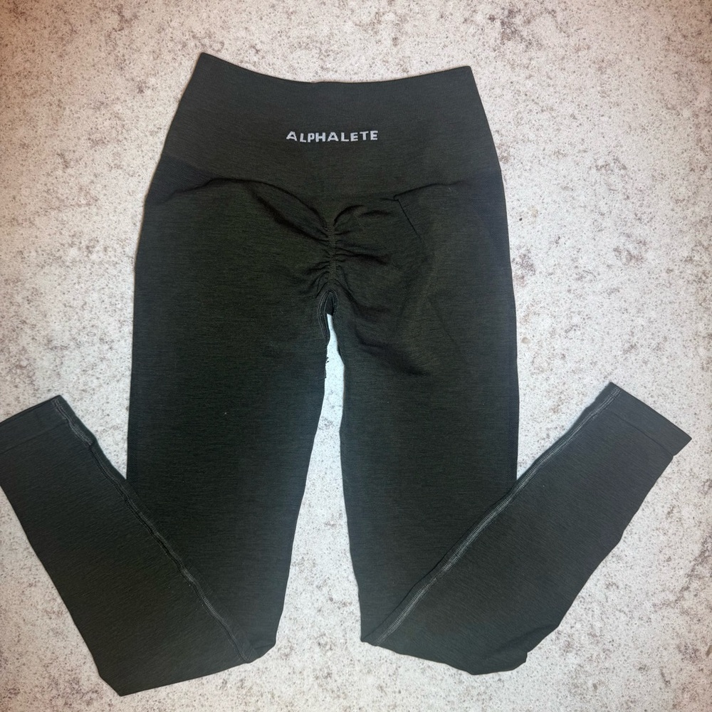 Alphalete Green Ruched Leggings